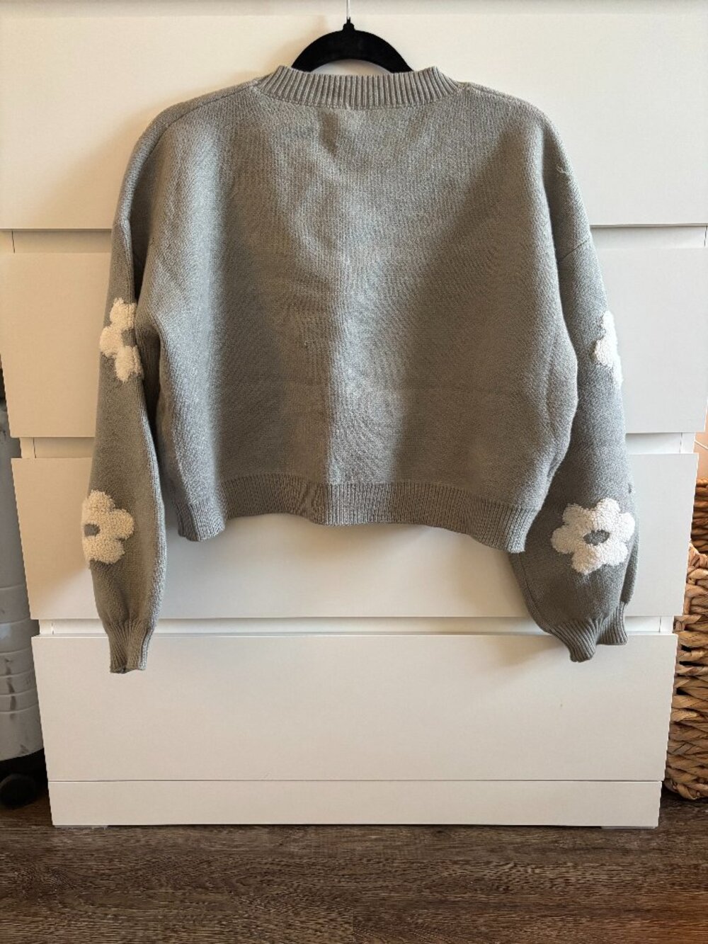 Green Flower Sweater - Picture 2 of 5